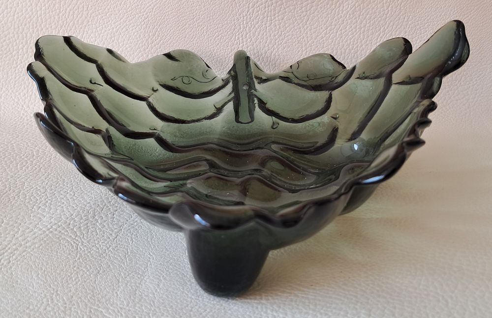 coupe coupelle vide poche en verre press&eacute; couleur vert gris Décoration