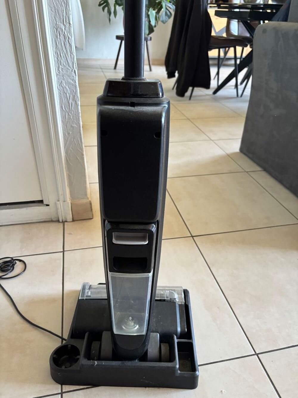 Aspirateur laveur Electroménager