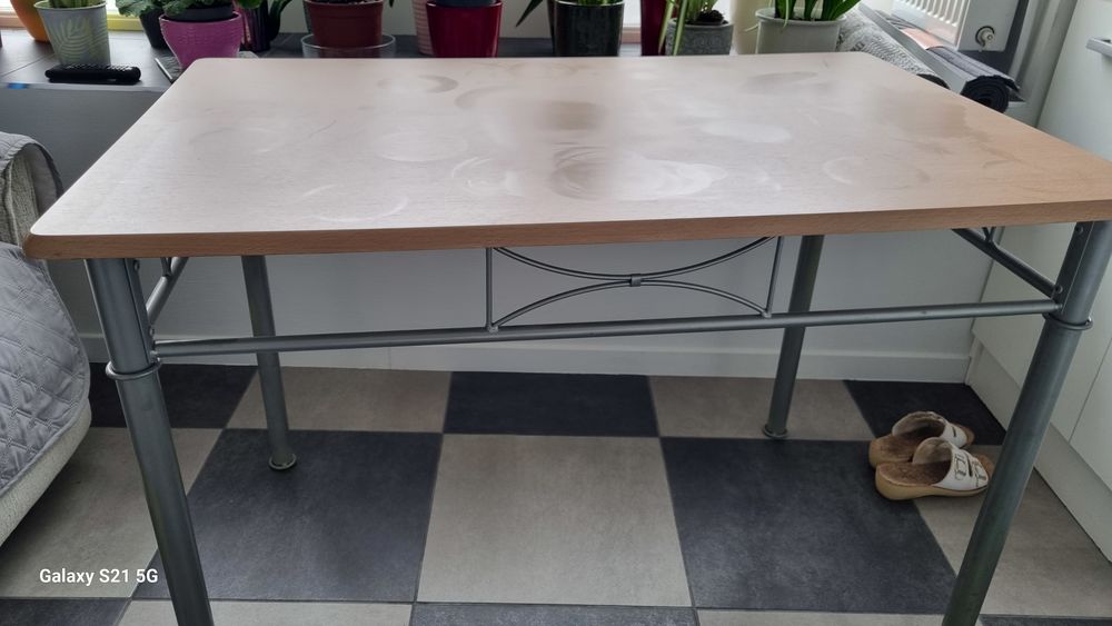 TABLE Meubles