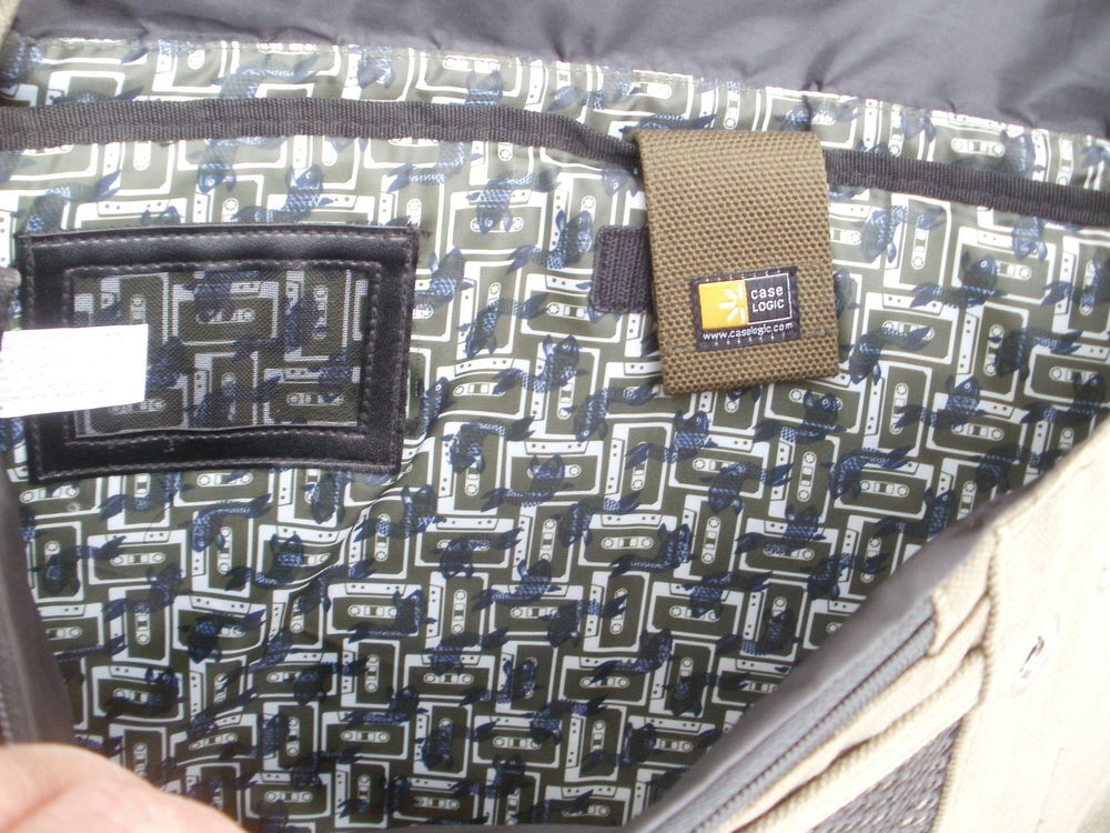 Grand sac &agrave; rabat CASE LOGIC pouvant servir de cartable, kaki Maroquinerie