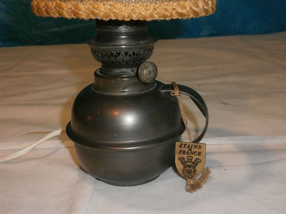 Lampe en &eacute;tain de France Décoration