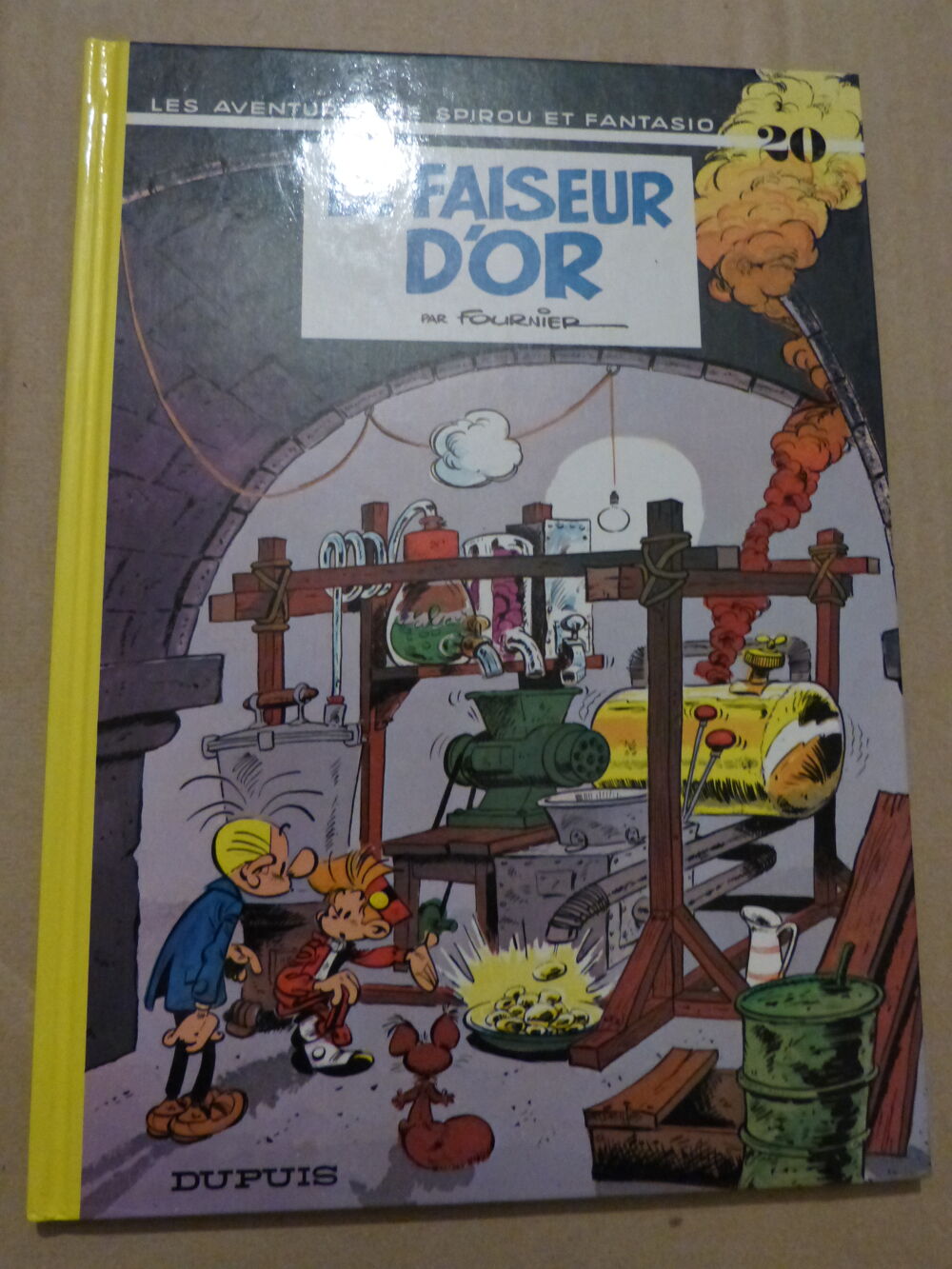 BD SPIROU ET FANTASIO N&deg; 20 d&eacute;dicac&eacute;e par J.C. FOURNIER Livres et BD