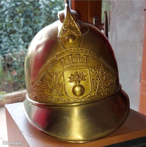 Ancien casque de pompier (collection) 150 Montceaux (01)