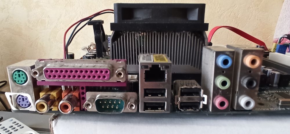 Carte m&egrave;re Gigabyte K8NF-9 Matériel informatique