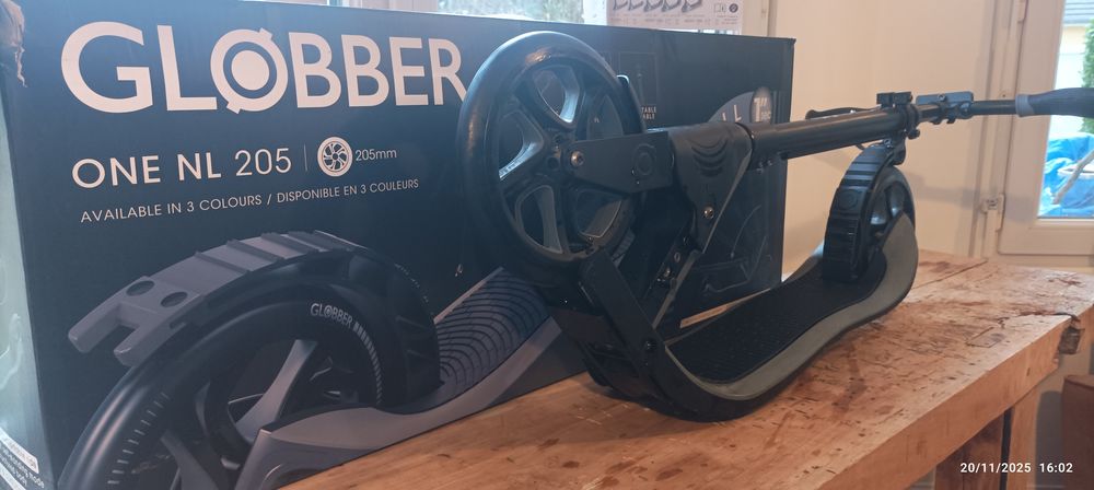 Trottinenette GLOBBER one NL 205 Vélos