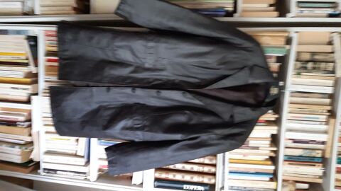 veste 3/4 cuir noir 30 Malakoff (92)