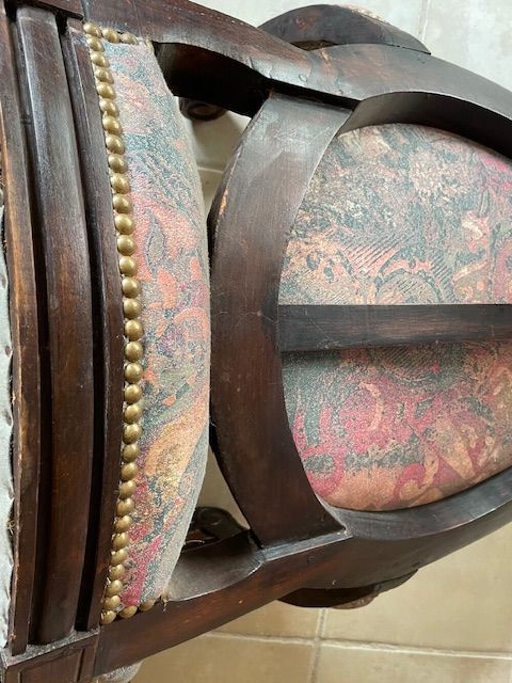 Lot de 2 Fauteuils cabriolets de style Louis XVI
Meubles