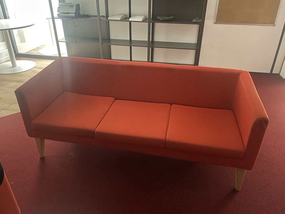 Meuble de salon (canap&eacute;, table basse, fauteuils, poufs) Meubles