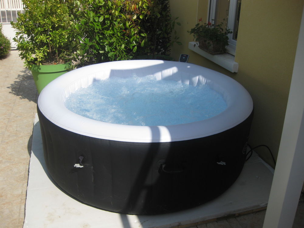 Spa neuf 4 place MIAMI Jardin
