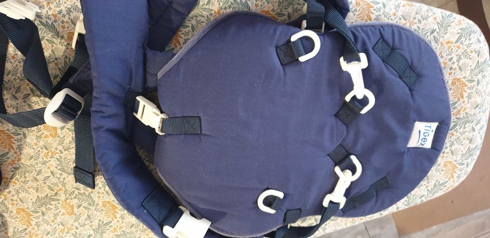 porte b&eacute;b&eacute; nourrisson 20 euros Puériculture