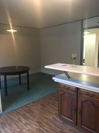  Appartement à louer 3 pièces 46 m²