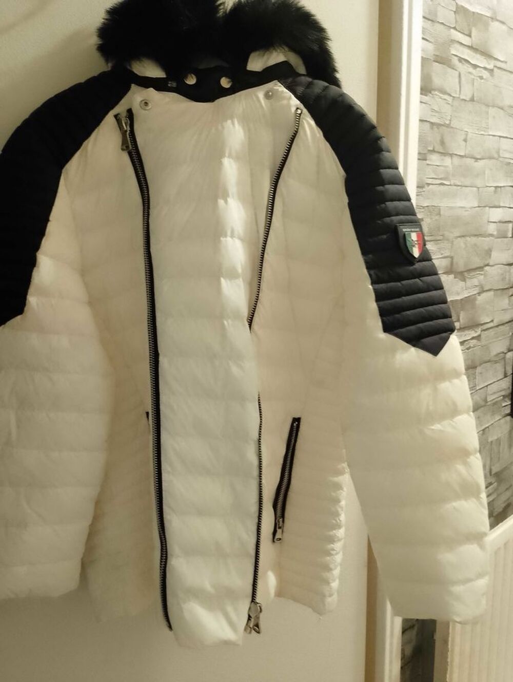 doudoune femme blanche et noire a capuche Vêtements