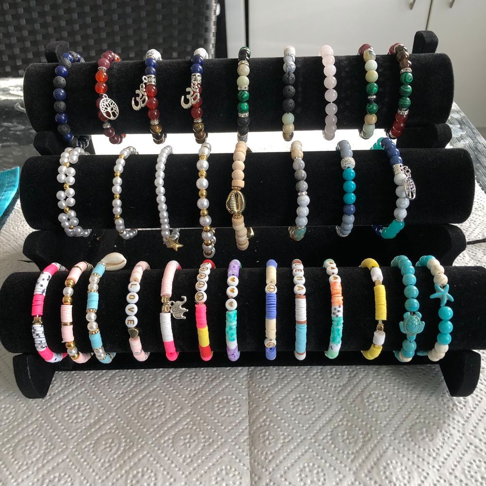 Bracelets -Boucles d'oreilles -Porte cl&eacute;s Bijoux et montres