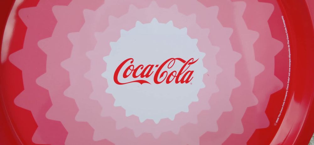 Lot de 2 Plateaux en M&eacute;tal avec Inscription " Coca Cola " Cuisine