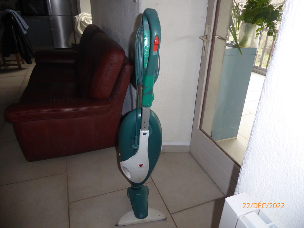 ASPIRATEUR BALAI DE MARQUE VORWERK Electroménager