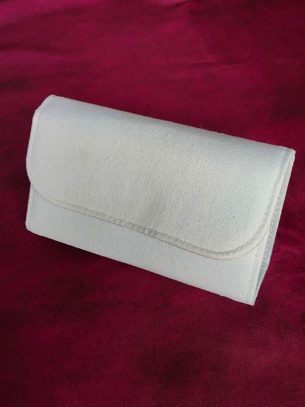 Trousse &agrave; toilette &eacute;crue en toile neuve Maroquinerie