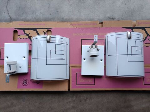 UNE PAIRE D APPLIQUES POUR CHEVET DE LIT 40 Le Mans (72)