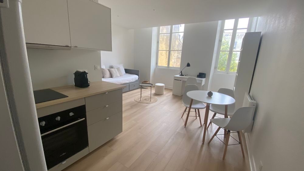Location Appartement Studio refait à neuf Bordeaux