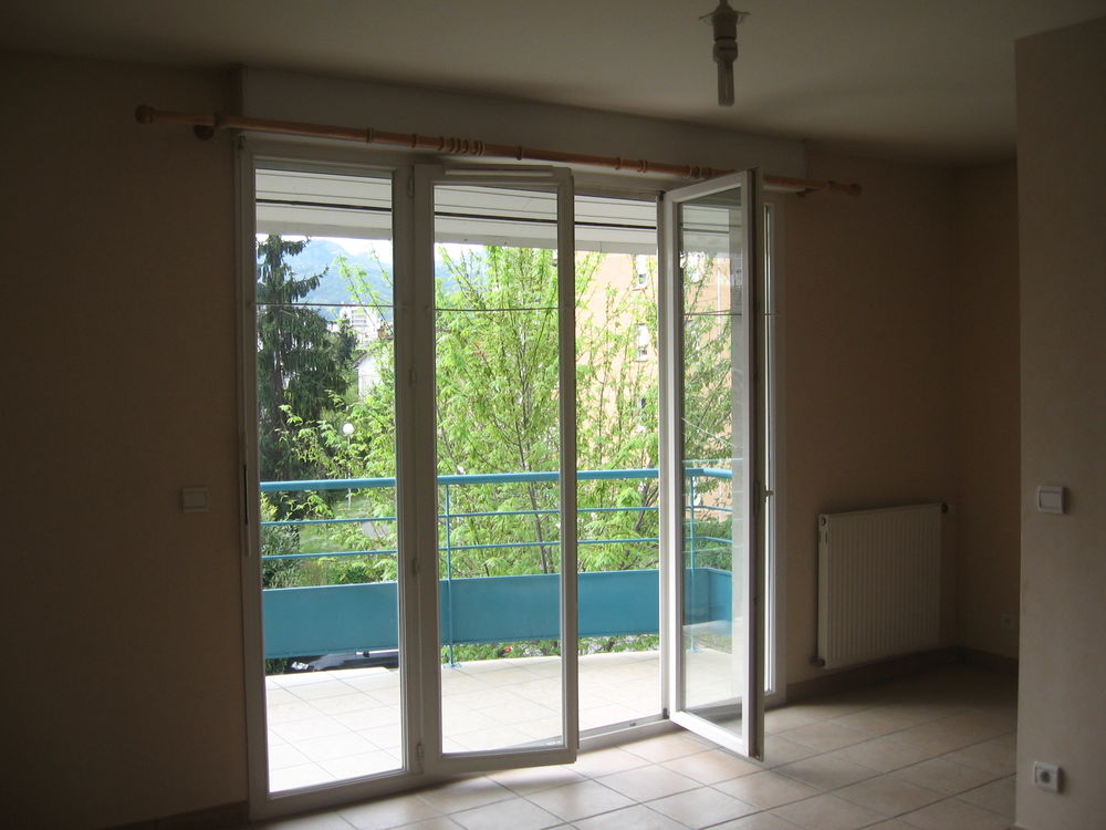 Location Appartement T2 avec terrasse, garage, climatiseur CHAMBERY MERANDE Chambéry