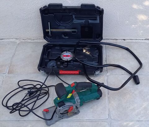 PETITE SCIE CIRCULAIRE 55 Montfort-sur-Argens (83)