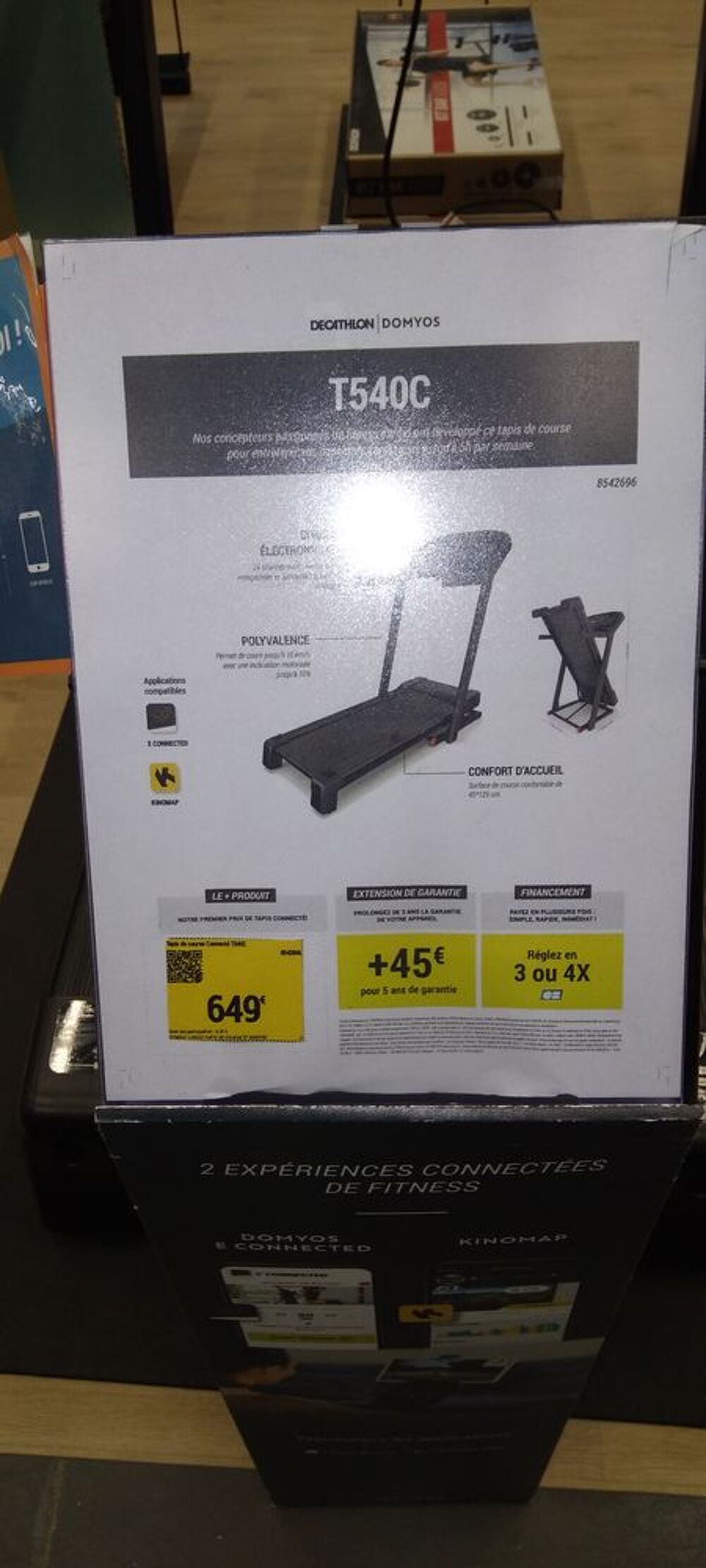 tapis de course connect&eacute; T540C &eacute;tat neuf 
. Sports