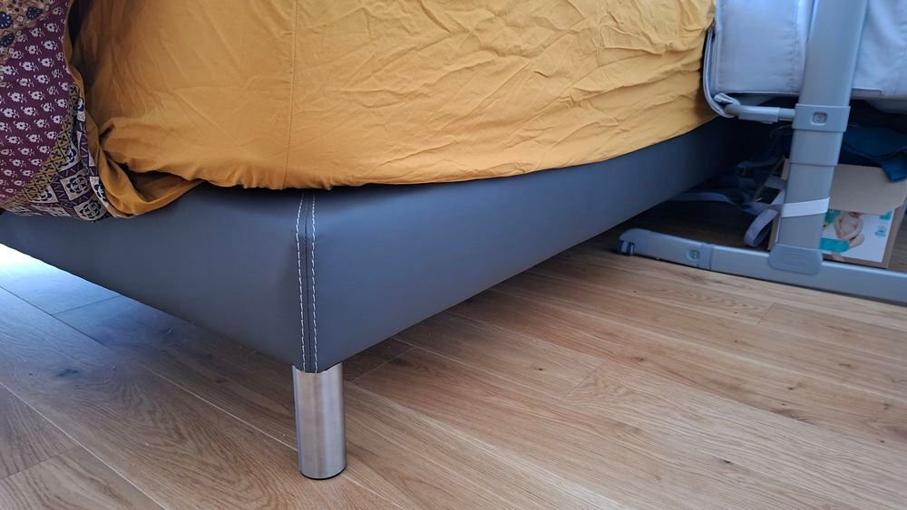 Sommier tapissier Simmons 160x200 cm avec 4 pieds en alu bro Meubles