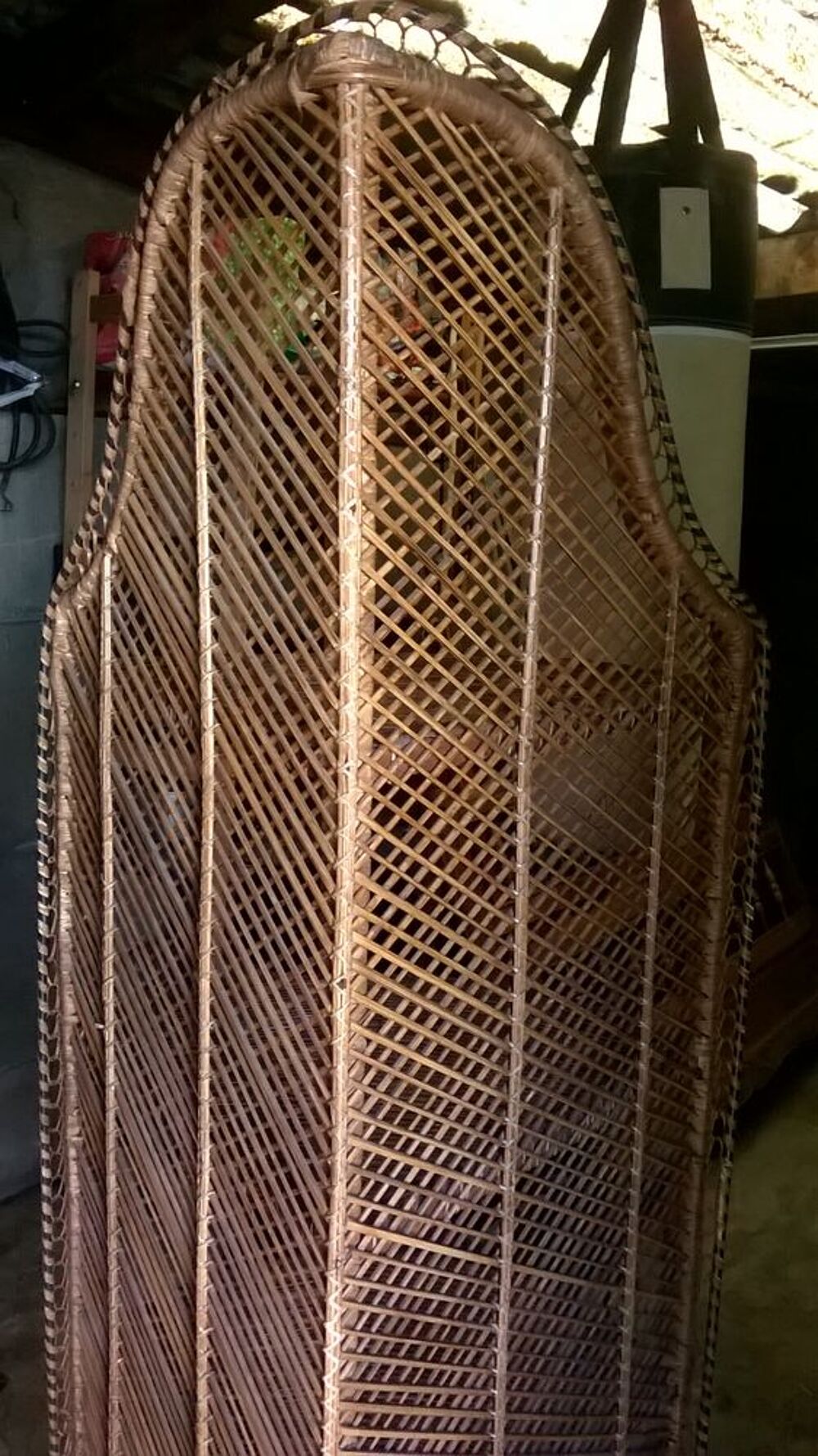 Ancienne &eacute;tag&egrave;re angle 1960 rotin tr&eacute;ss&eacute; belle pi&egrave;ce 1m80 Meubles