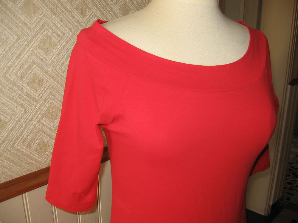 Robe courte rouge Vêtements