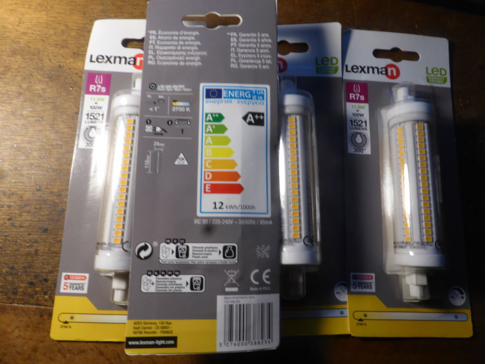 4 ampoules led r 75 remplace les lampes halog&egrave;ne Bricolage