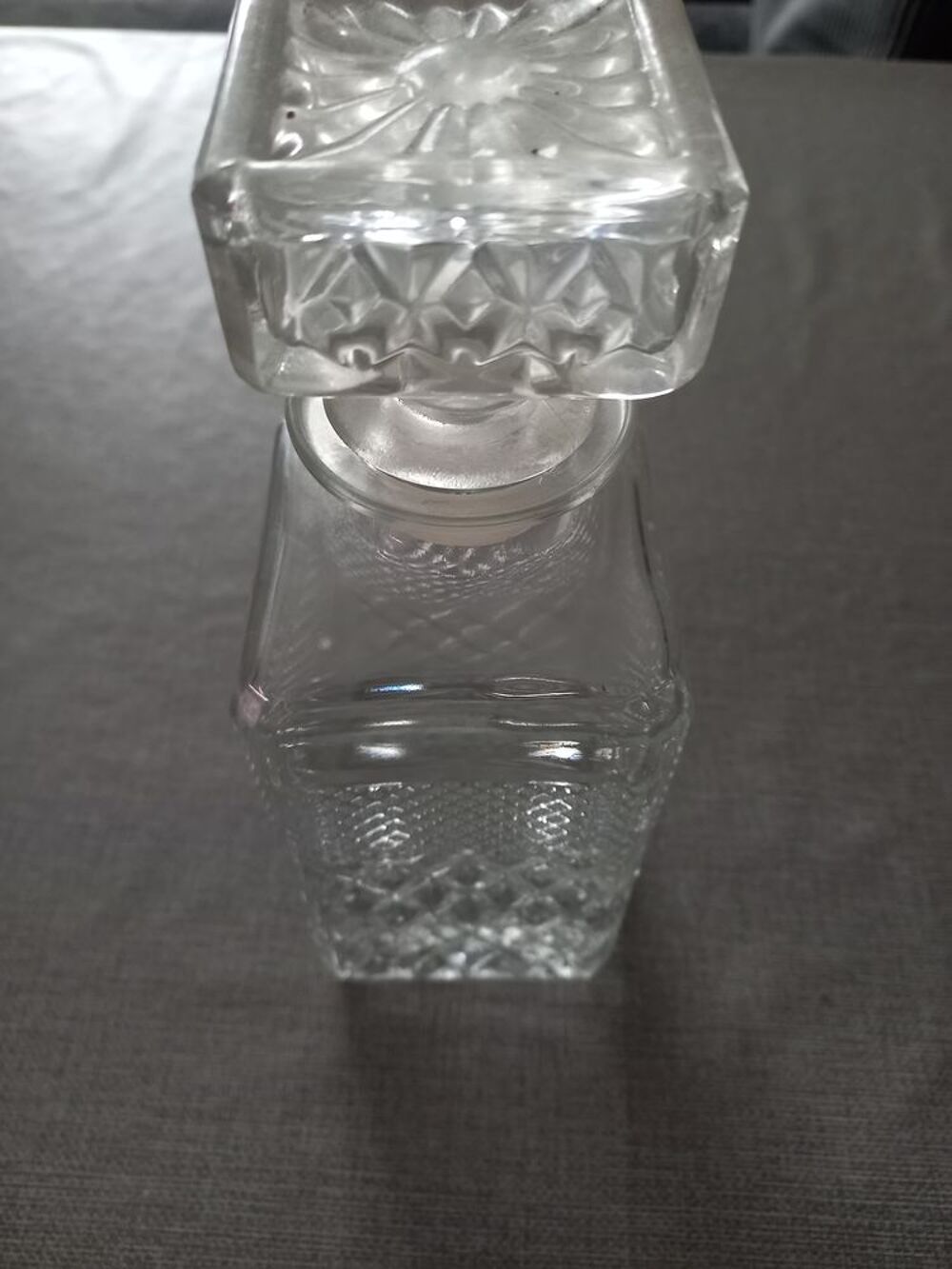 Carafe en verre avec bouchon Cuisine