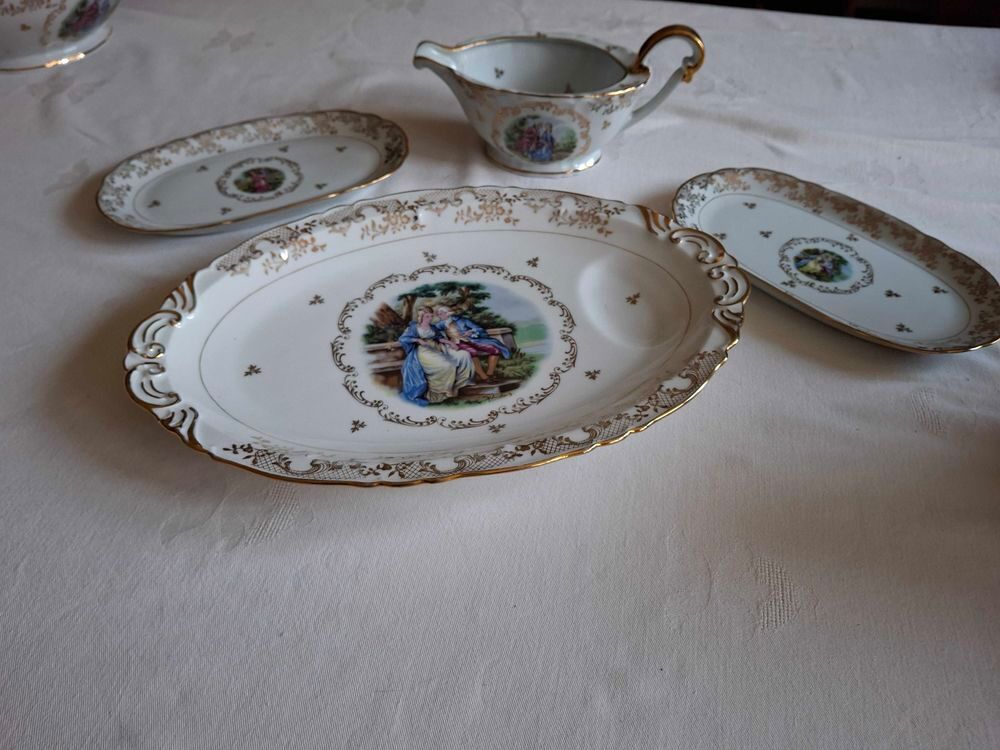 service de table porcelaine. Electroménager