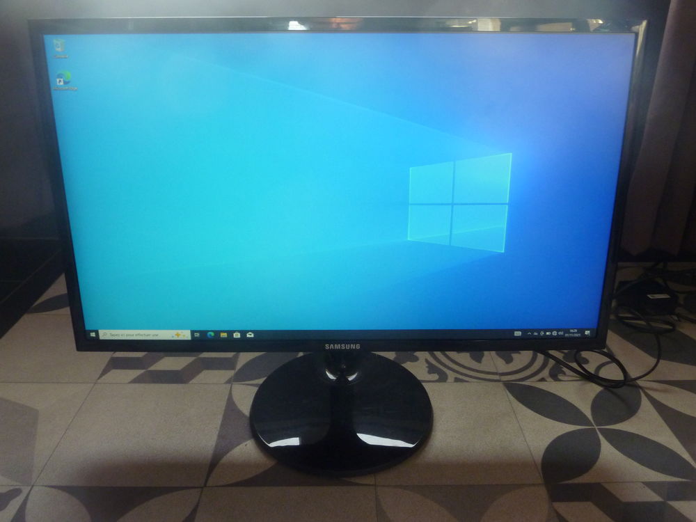 &Eacute;cran Samsung S24F350FHU 24 Pouces Matériel informatique