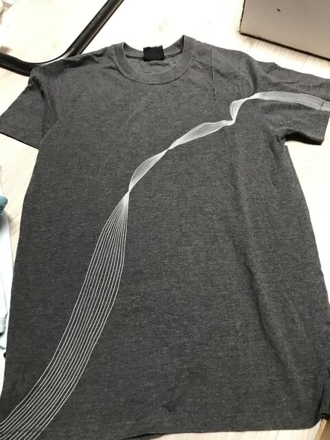 TEE SHIRT GRIS ANTHRACITE & GRIS CLAIR   T. S ou 2 6 Saint-Genis-Laval (69)