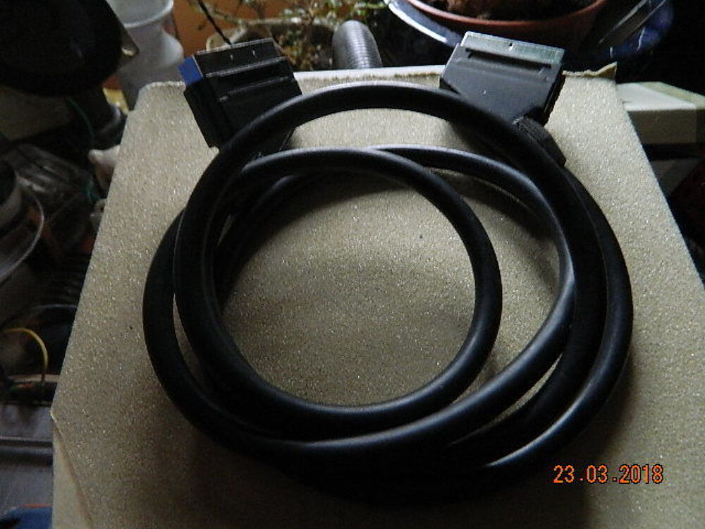 CABLES ET PRISES PERITEL TELE Photos/Video/TV