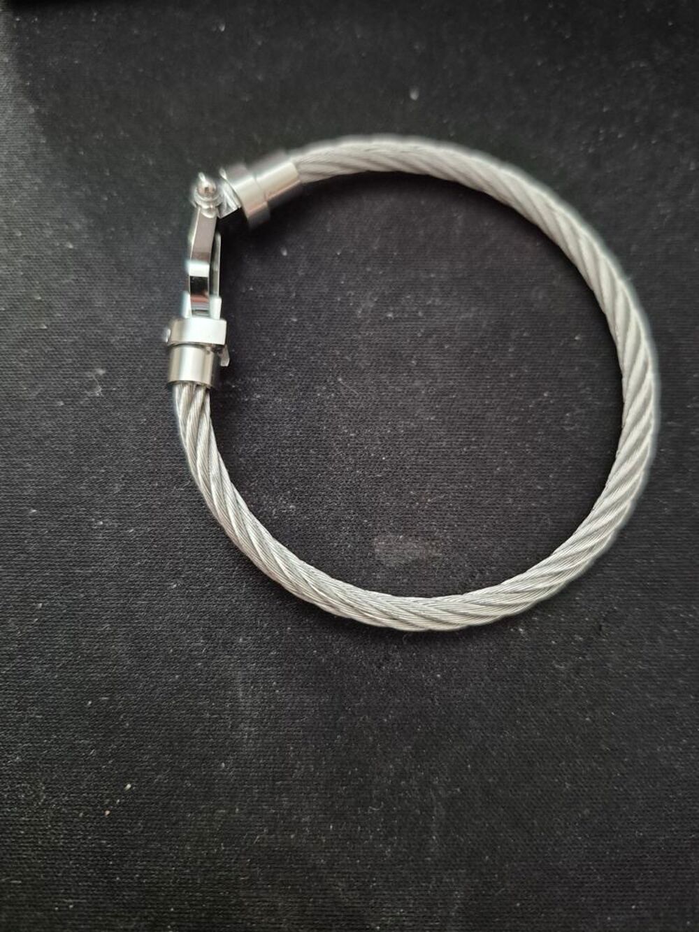 Bracelet fantaisie argent&eacute; en acier inoxydable Bijoux et montres