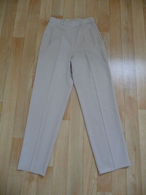 Pantalon Beige ventre plat taille 36 12 Celles-sur-Belle (79)