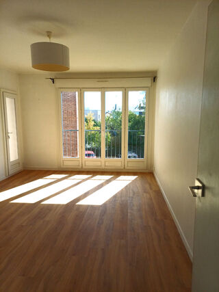  Appartement à louer 3 pièces 60 m² Le mans