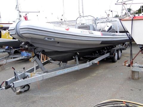 Bateaux à moteur Pneumatique - Semi-rigide 2016 occasion Vannes 56000