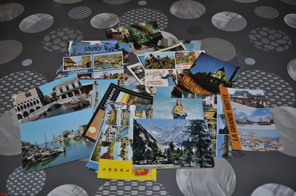 Collection de plus de 150 cartes postales 