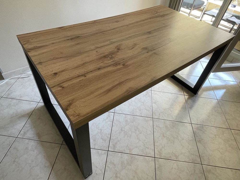 Table &agrave; manger en bois Meubles