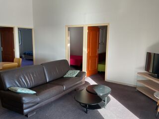  Appartement à louer 4 pièces 90 m²