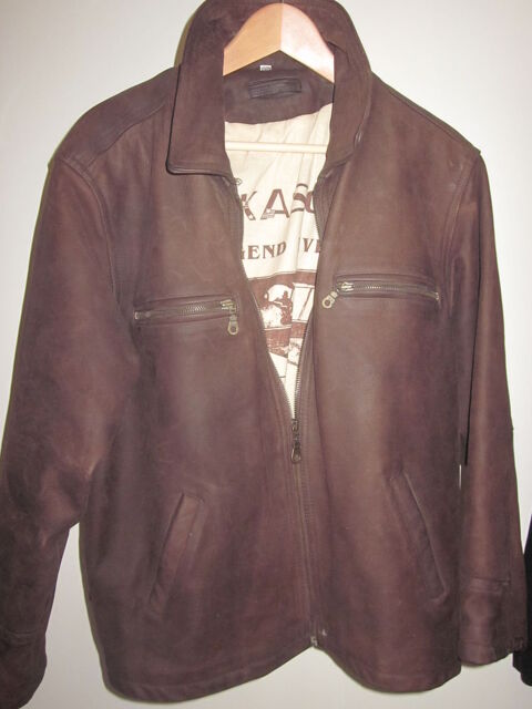 Trs beau blouson cuir marron Real Leather U S NAVY
42 Saubion (40)
