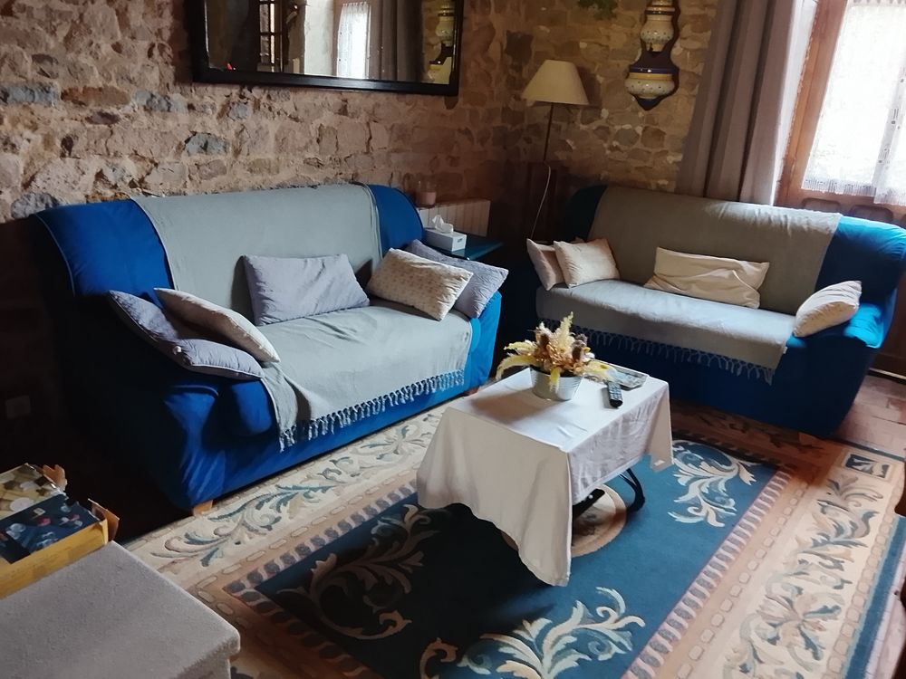 2 canap&eacute;s bleu de 2 places Meubles