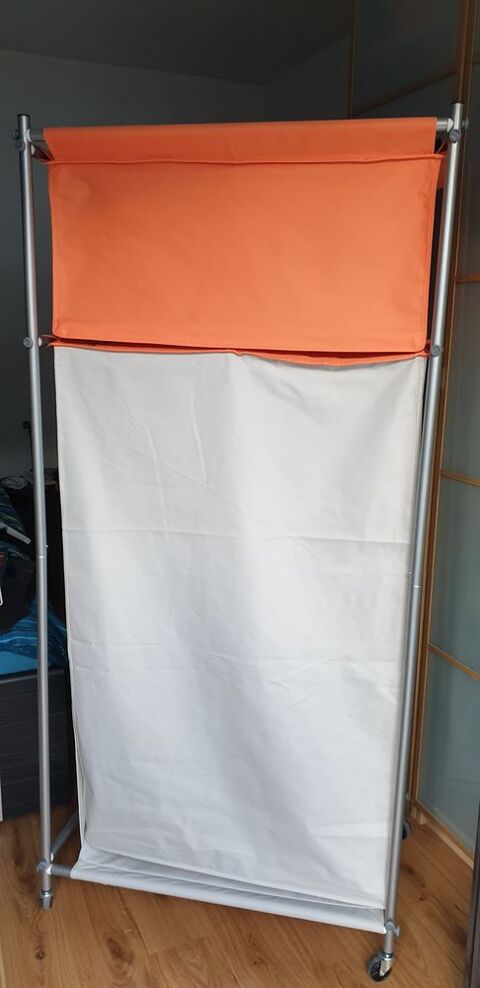 ARMOIRE EN TOILE WENKO 
BLANC /ORANGE    75x160x50 cm
30 Vanves (92)