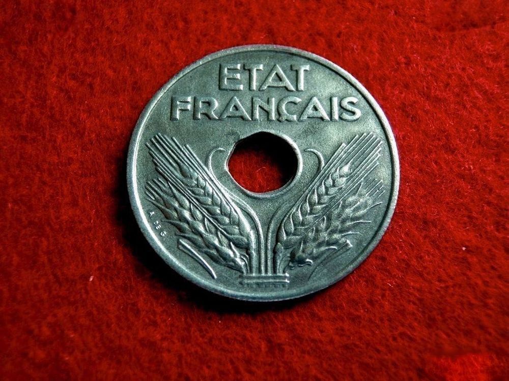 Tr&egrave;s belle monnaie 20 centimes ETAT FRANCAIS 1943 SUP. 