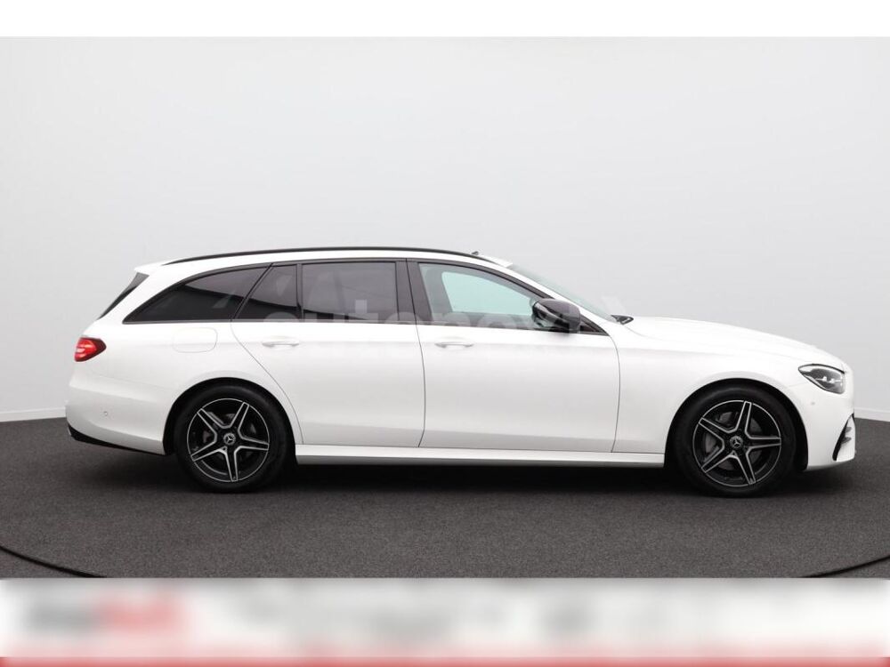 Classe E 220 d Break AMG Line Night 2023 occasion 33000 Bordeaux