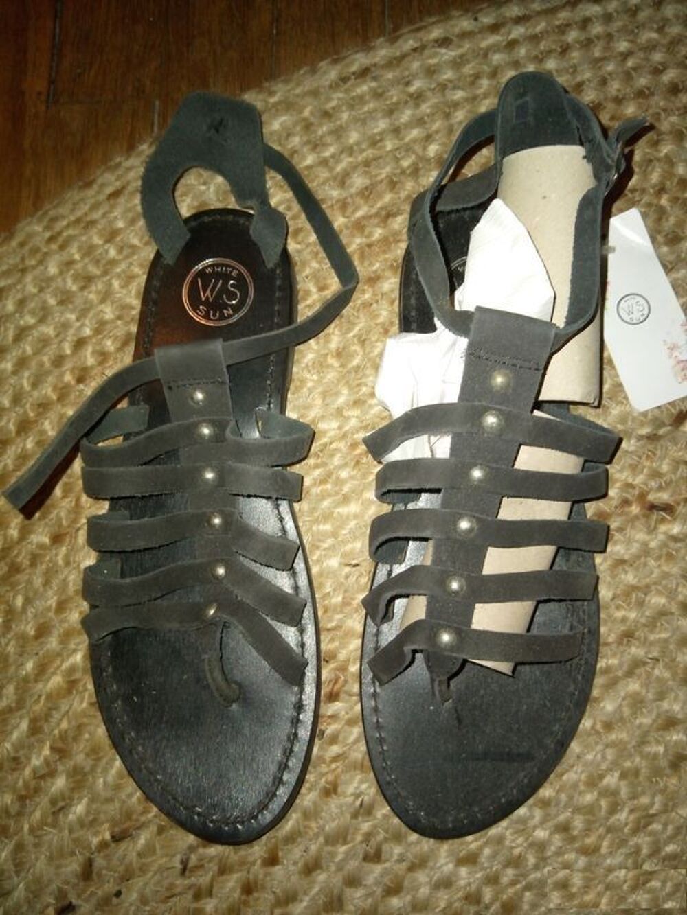 sandalles noire neuves en cuir - taille 40 Chaussures