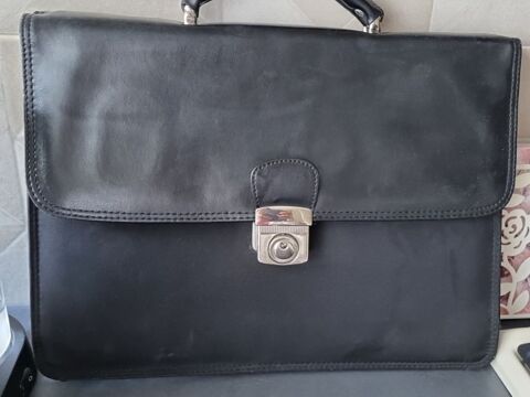 Tr�s beau porte document 29 cm x 38 cm 5 Oullins (69)