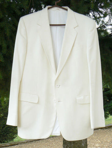 Superbe veste de crmonie blanche TED LAPIDUS superbe tat 63 Saint-Clair-sur-Galaure (38)