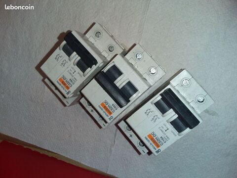 DISJONCTEUR M.G multi9 C32H DC
14 Serres-Castet (64)